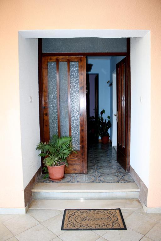 Apartments Mise Trogir Exterior foto