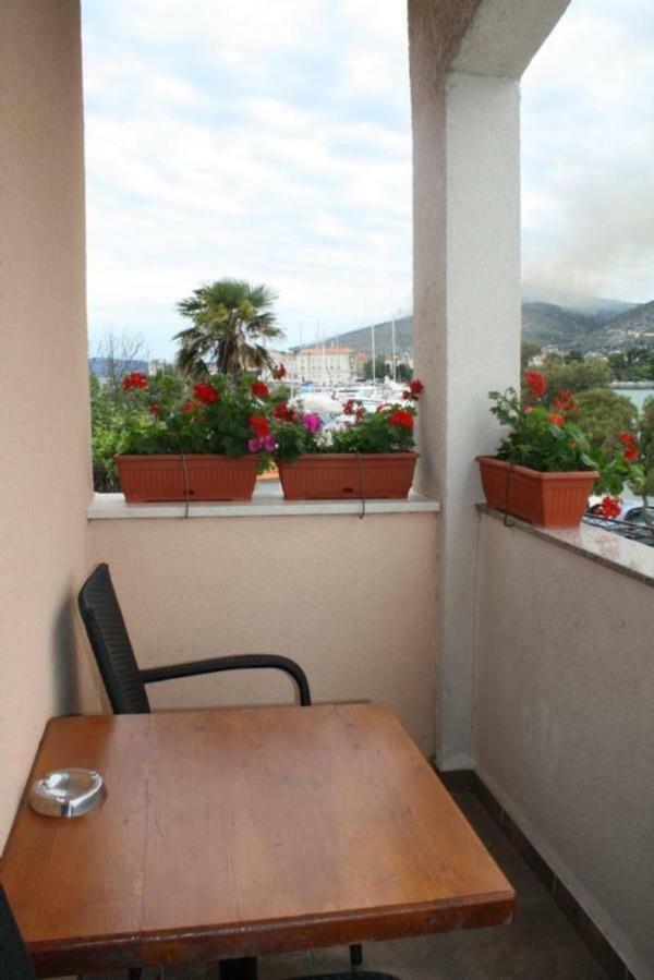 Apartments Mise Trogir Exterior foto